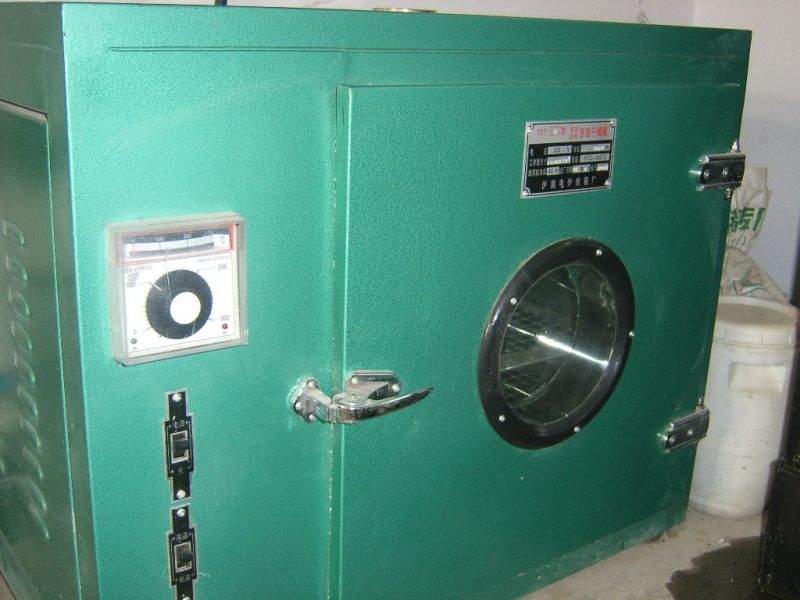 鼓風(fēng)恒溫干燥箱